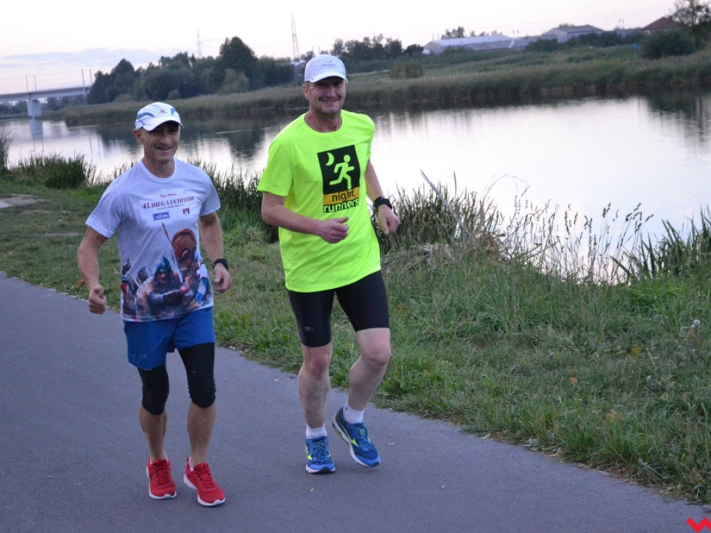 24 godziny wokół zalewu. Biegowa akcja Night Runners i Pomagam Aktywnie