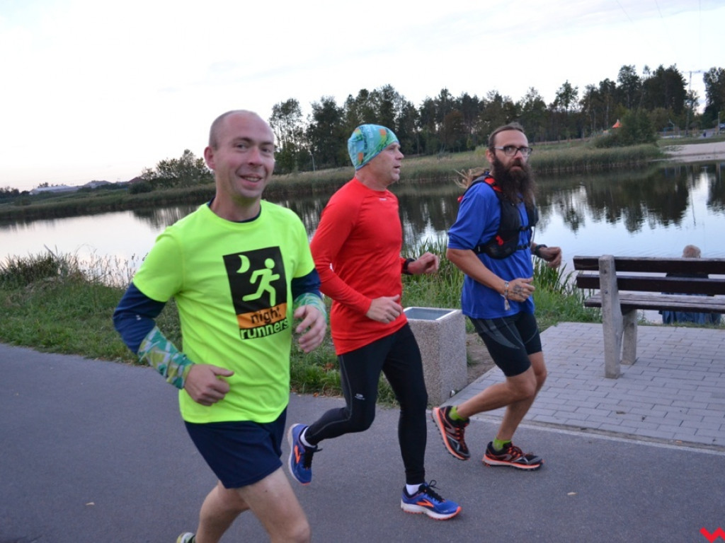 24 godziny wokół zalewu. Biegowa akcja Night Runners i Pomagam Aktywnie