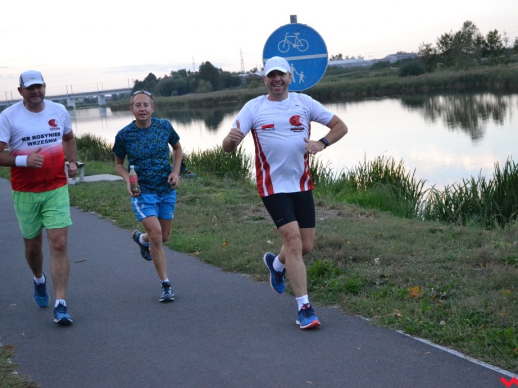 24 godziny wokół zalewu. Biegowa akcja Night Runners i Pomagam Aktywnie