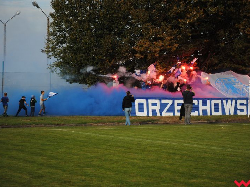 Ciekawy mecz na boisku w Orzechowie. Sparta-Sklejka lepsza w derbach od Orlika