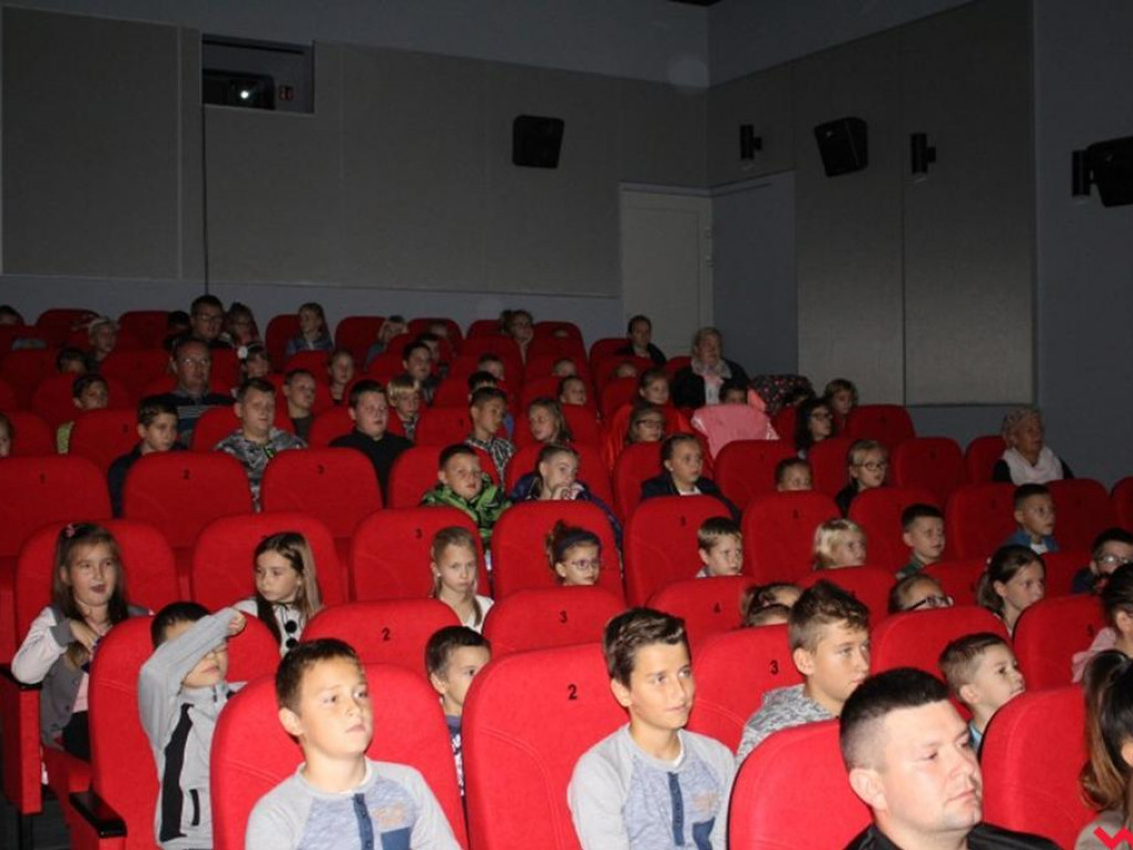 Nowoczesna sala widowiskowo - kinowa w Pyzdrach