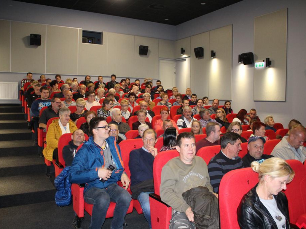 Nowoczesna sala widowiskowo - kinowa w Pyzdrach