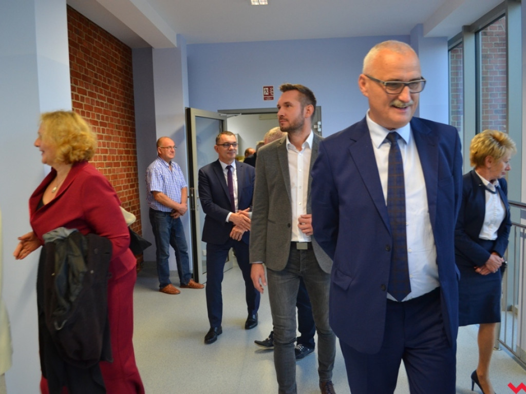 Najstarsza wrzesińska szkoła dostała na urodziny nowe skrzydło