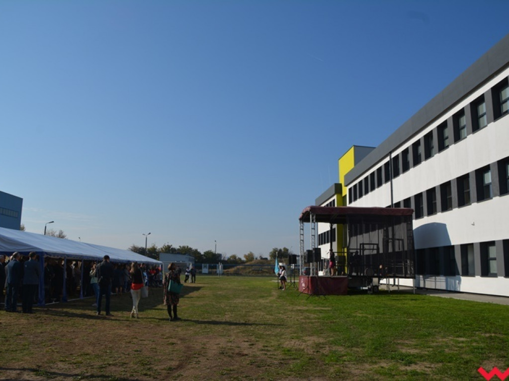 Marzenia się spełniają – Zespół Szkół Specjalnych im. Janusza Korczaka we Wrześni oficjalnie w nowym budynku