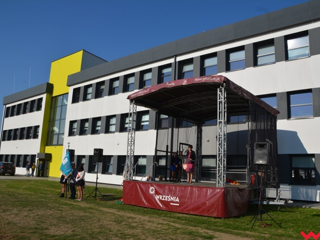 Marzenia się spełniają – Zespół Szkół Specjalnych im. Janusza Korczaka we Wrześni oficjalnie w nowym budynku
