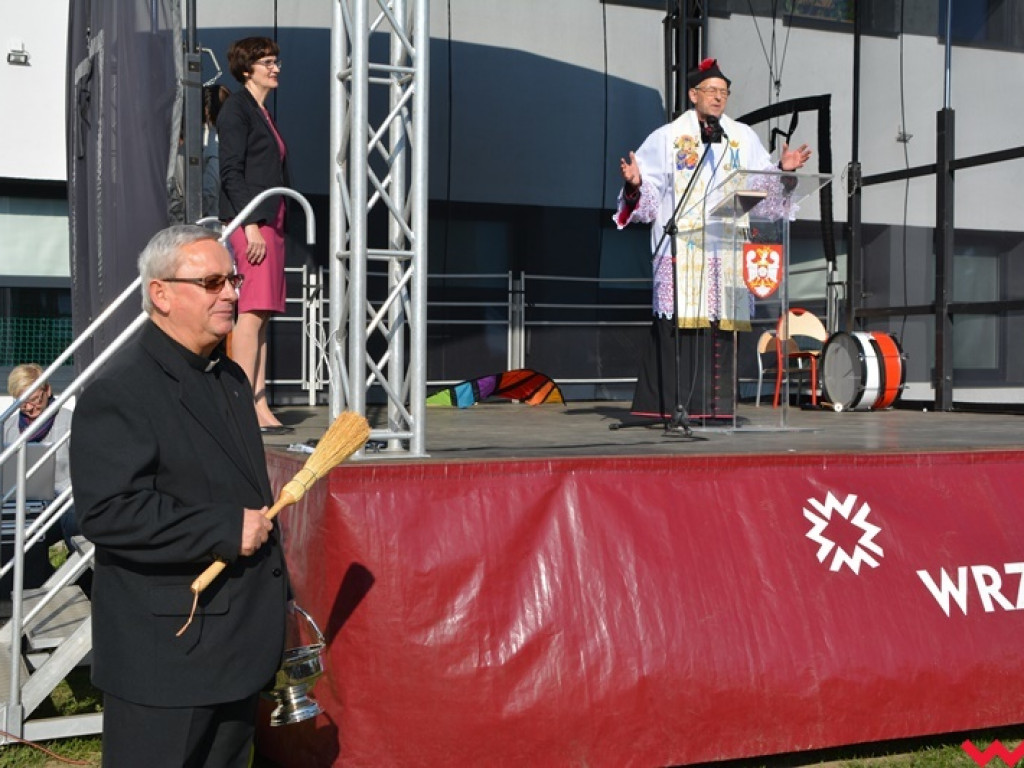 Marzenia się spełniają – Zespół Szkół Specjalnych im. Janusza Korczaka we Wrześni oficjalnie w nowym budynku