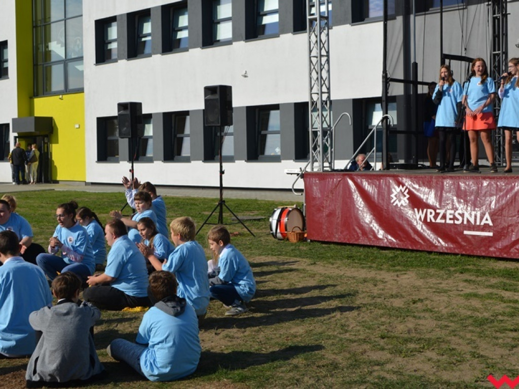 Marzenia się spełniają – Zespół Szkół Specjalnych im. Janusza Korczaka we Wrześni oficjalnie w nowym budynku