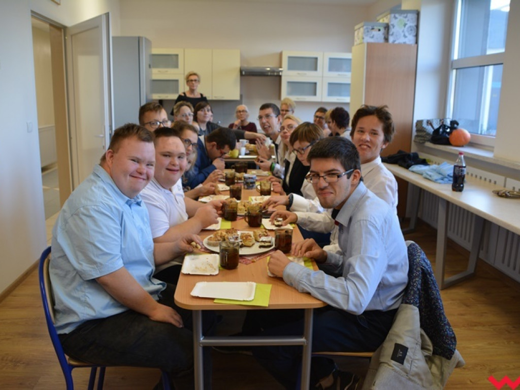 Marzenia się spełniają – Zespół Szkół Specjalnych im. Janusza Korczaka we Wrześni oficjalnie w nowym budynku