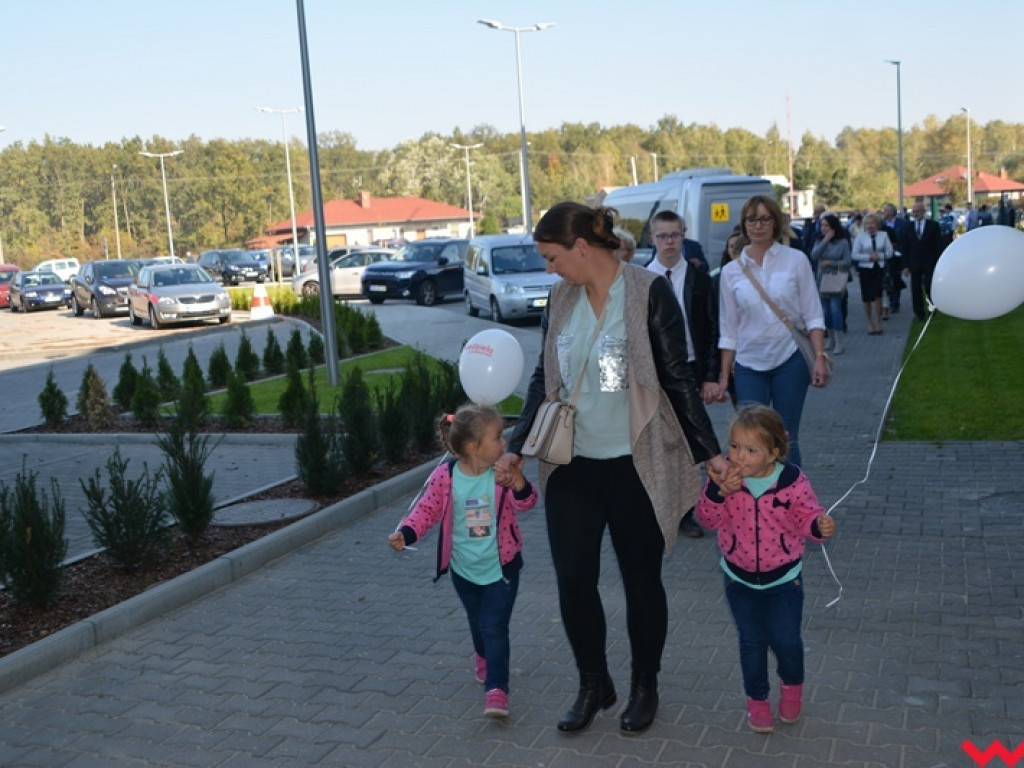 Marzenia się spełniają – Zespół Szkół Specjalnych im. Janusza Korczaka we Wrześni oficjalnie w nowym budynku