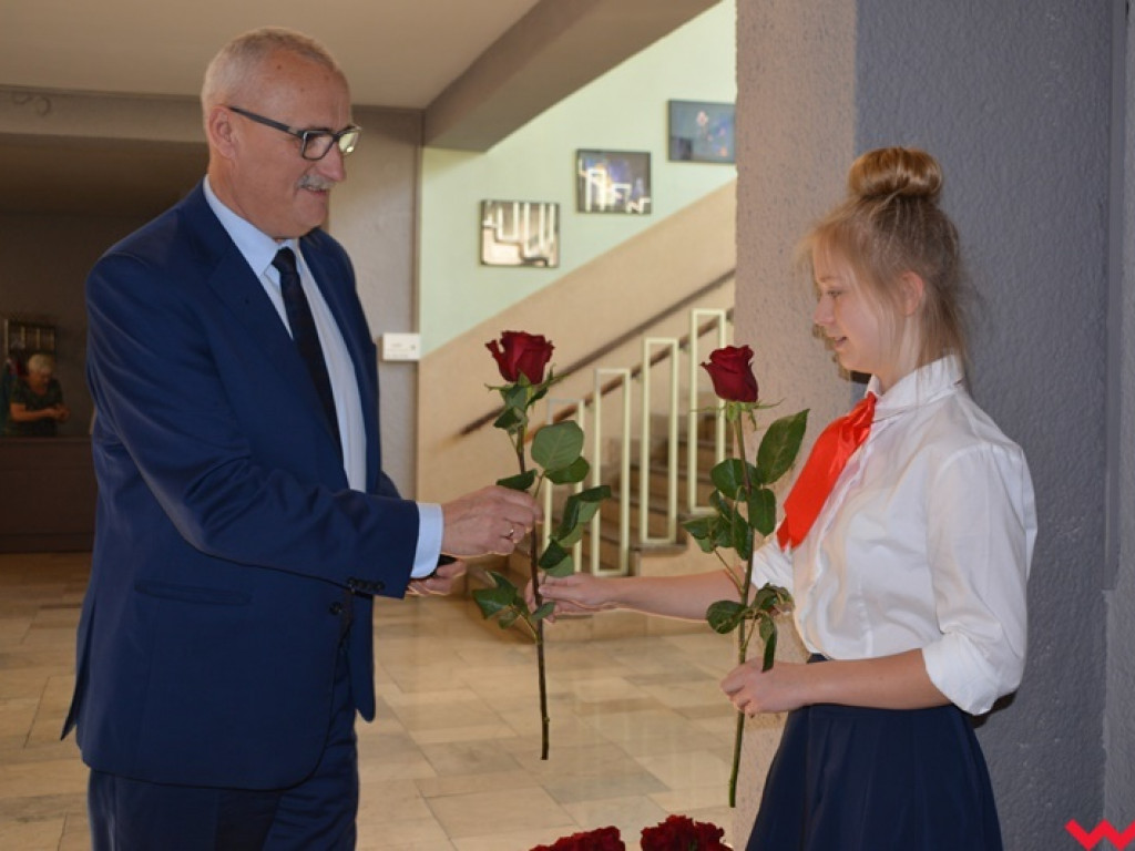 Nauczyciele z gminy Września nagrodzeni z okazji Dnia Edukacji Narodowej