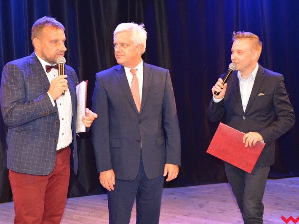 Nauczyciele z gminy Września nagrodzeni z okazji Dnia Edukacji Narodowej