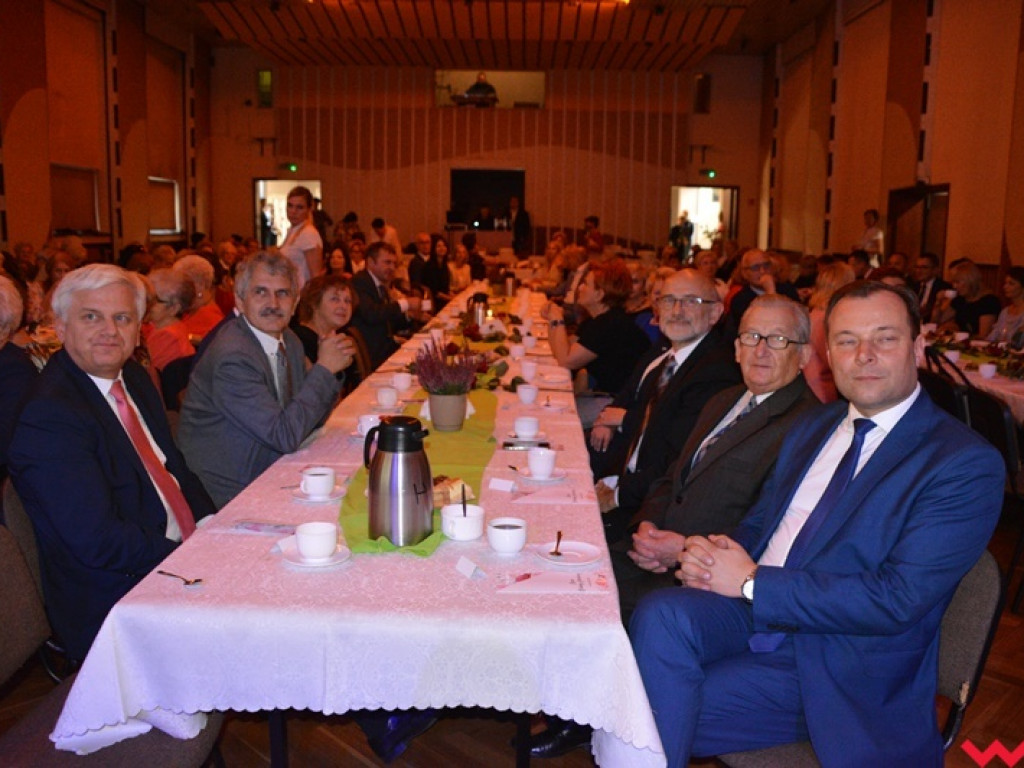 Nauczyciele z gminy Września nagrodzeni z okazji Dnia Edukacji Narodowej