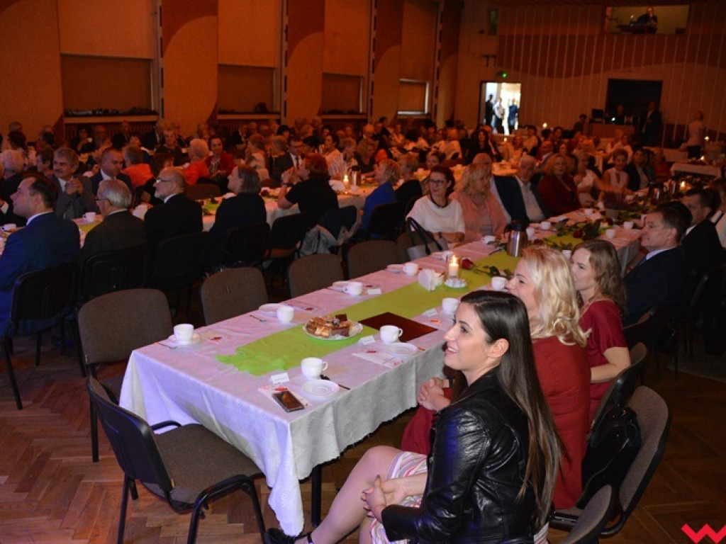 Nauczyciele z gminy Września nagrodzeni z okazji Dnia Edukacji Narodowej