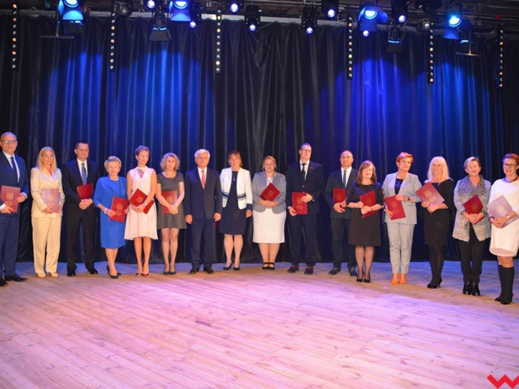 Nauczyciele z gminy Września nagrodzeni z okazji Dnia Edukacji Narodowej