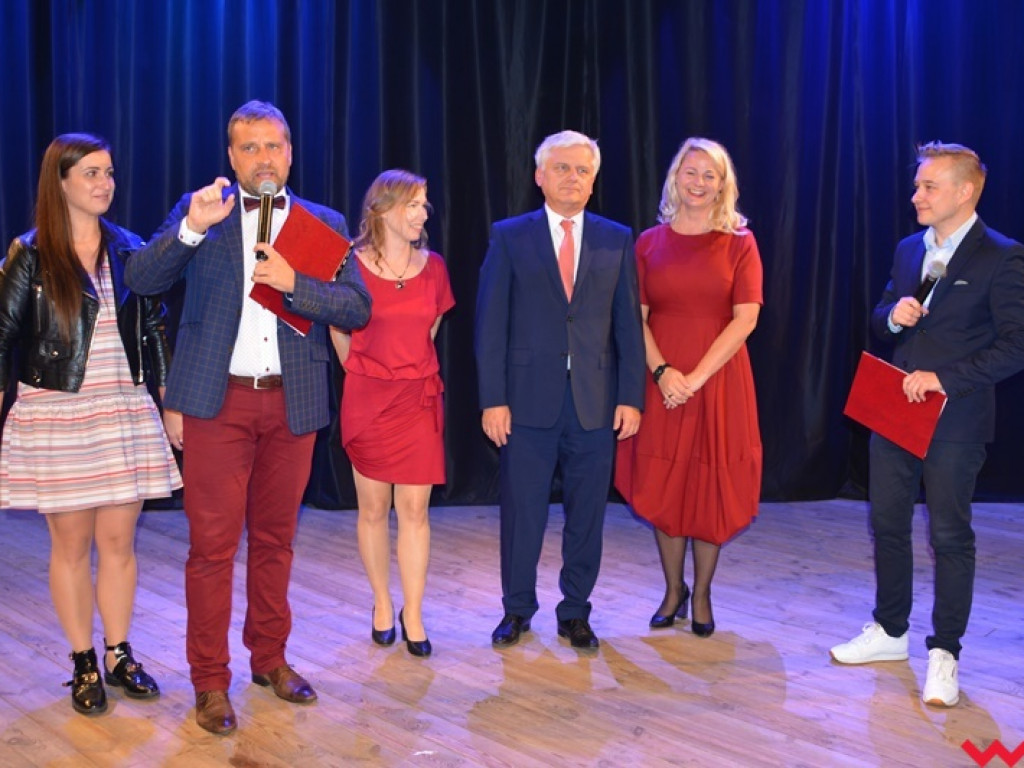 Nauczyciele z gminy Września nagrodzeni z okazji Dnia Edukacji Narodowej