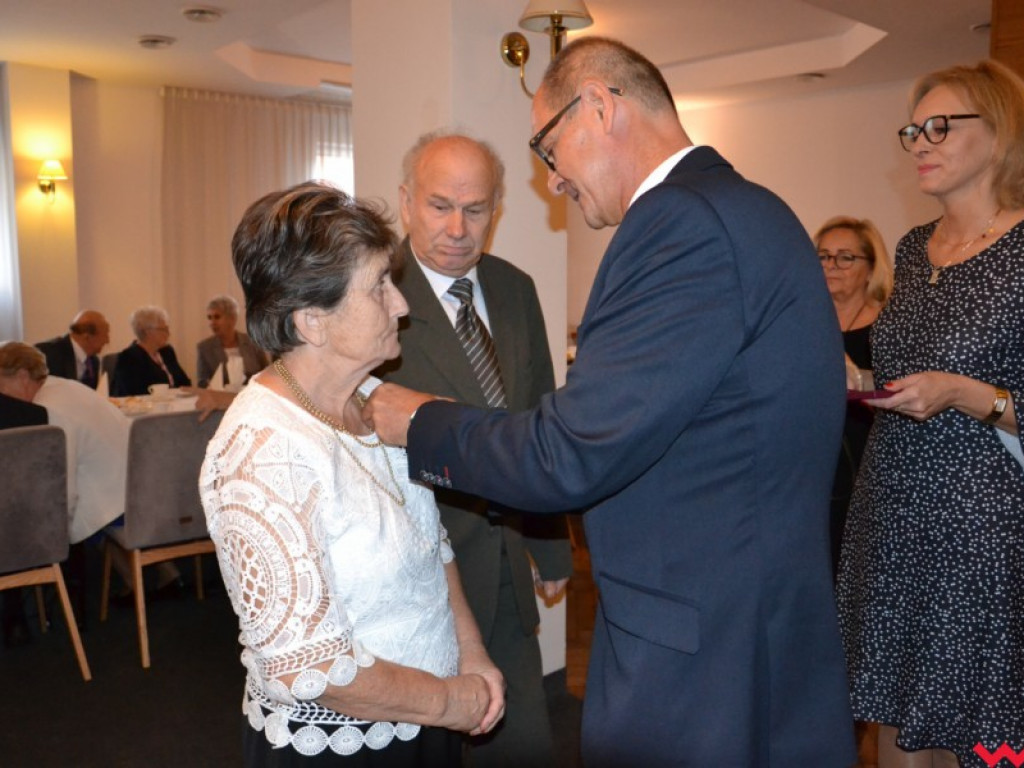 Burmistrz Miłosławia wręczył medale za 50-lecie małżeństwa