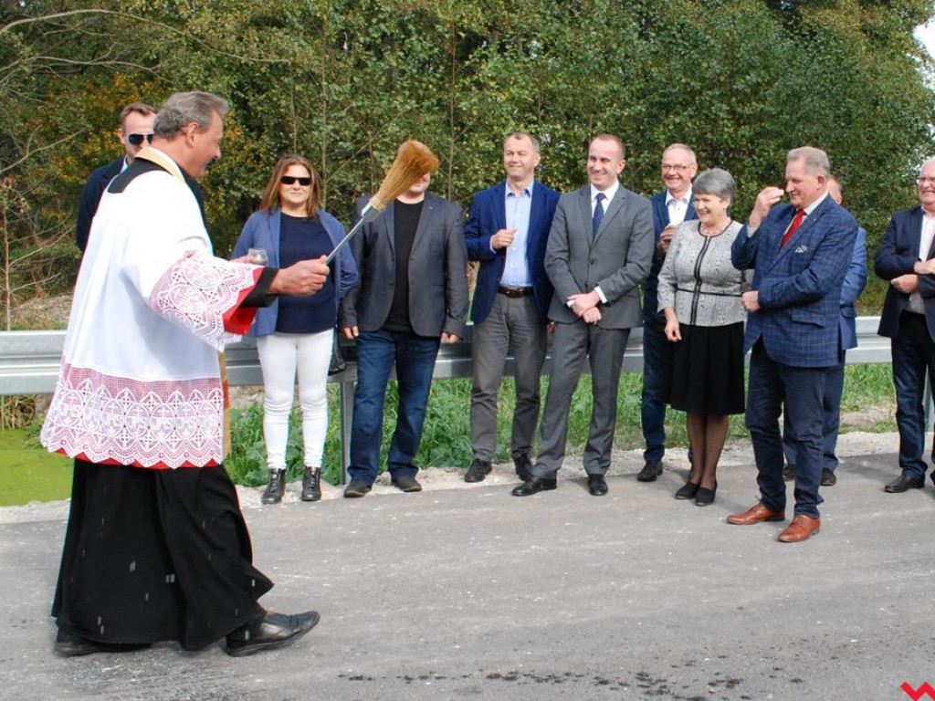 Nowe drogi połączyły dwie gminy