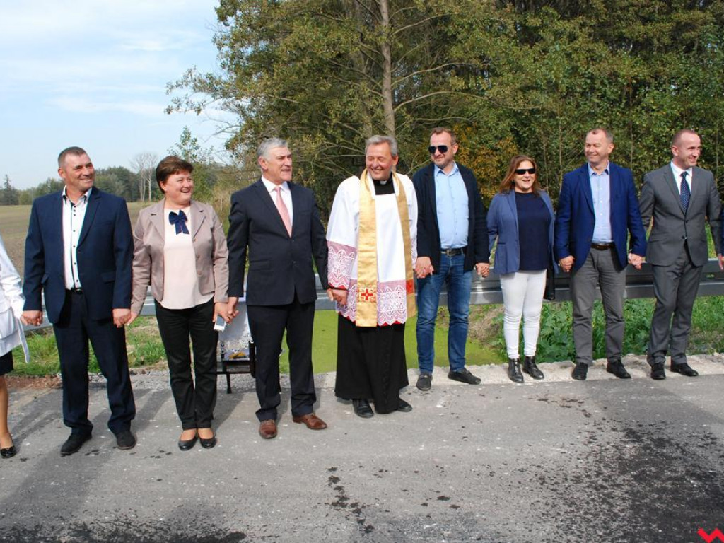 Nowe drogi połączyły dwie gminy