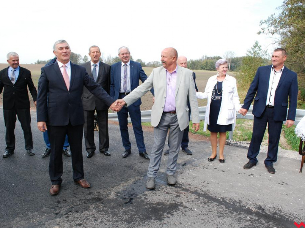 Nowe drogi połączyły dwie gminy