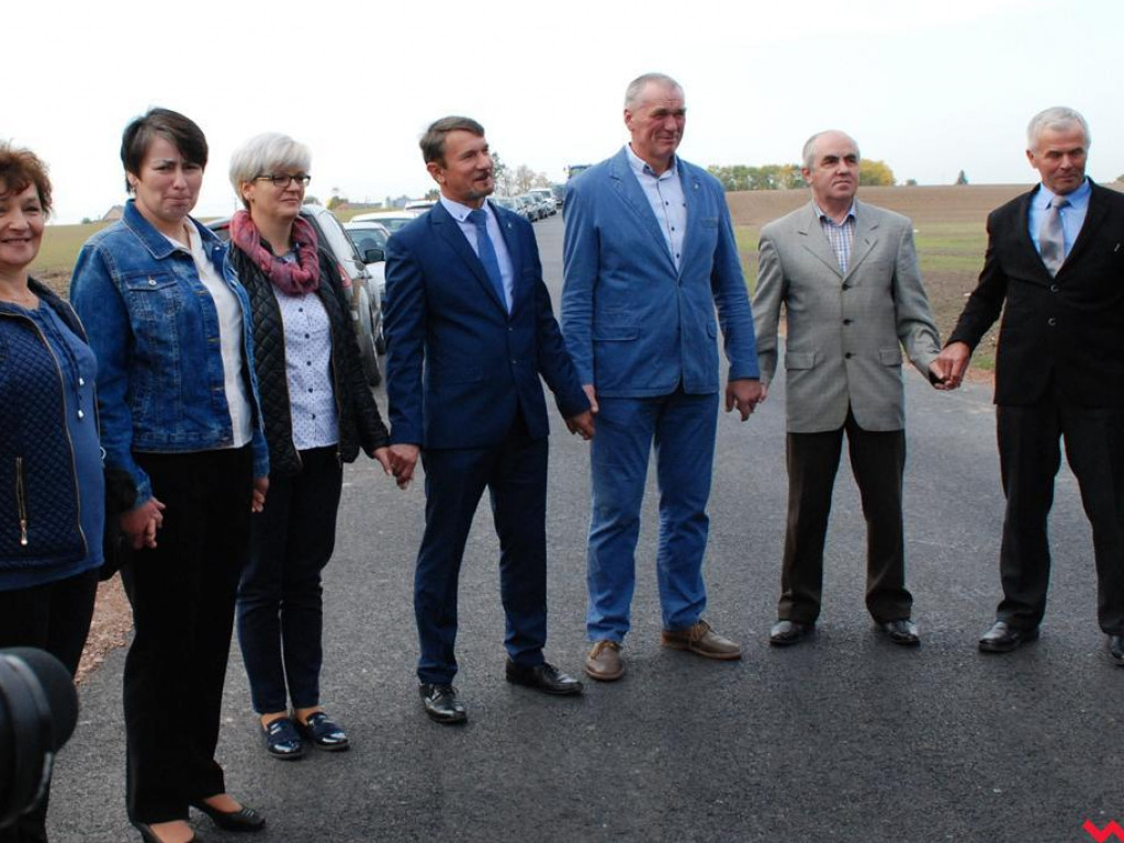 Nowe drogi połączyły dwie gminy