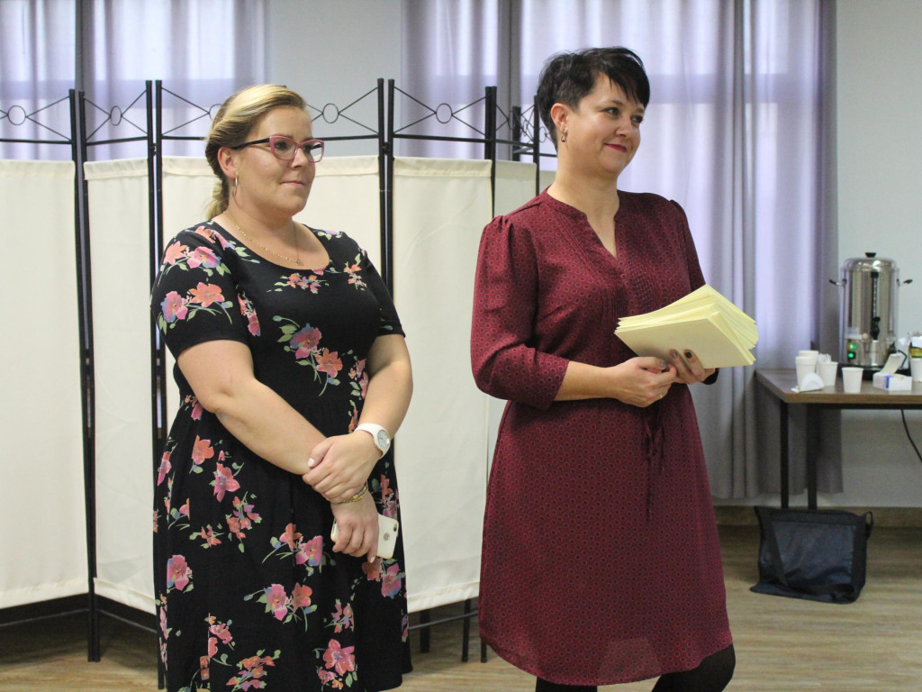 Abstrakcja pokazana na płótnach. Szósty plener malarski został podsumowany