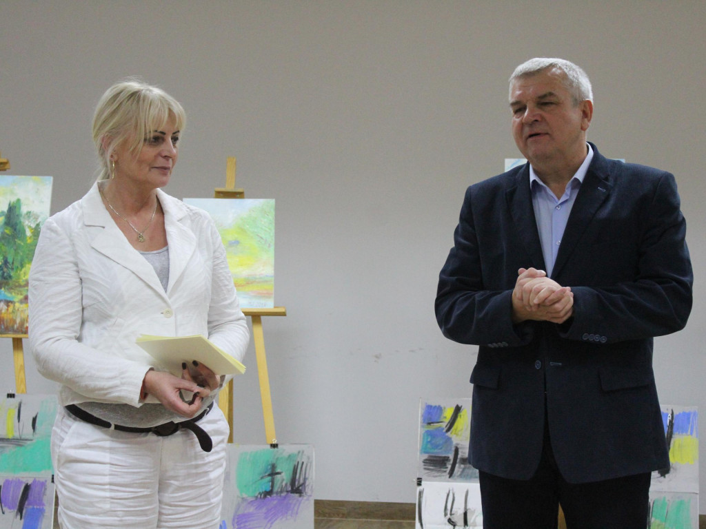 Abstrakcja pokazana na płótnach. Szósty plener malarski został podsumowany