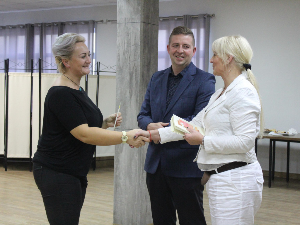 Abstrakcja pokazana na płótnach. Szósty plener malarski został podsumowany