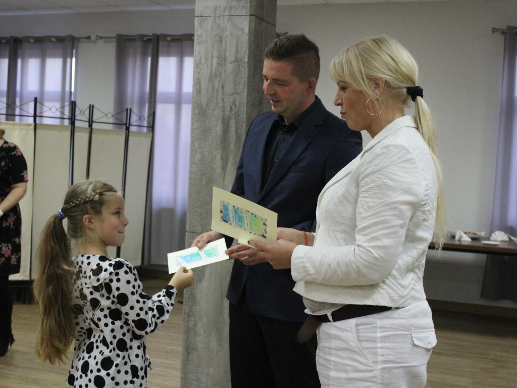 Abstrakcja pokazana na płótnach. Szósty plener malarski został podsumowany