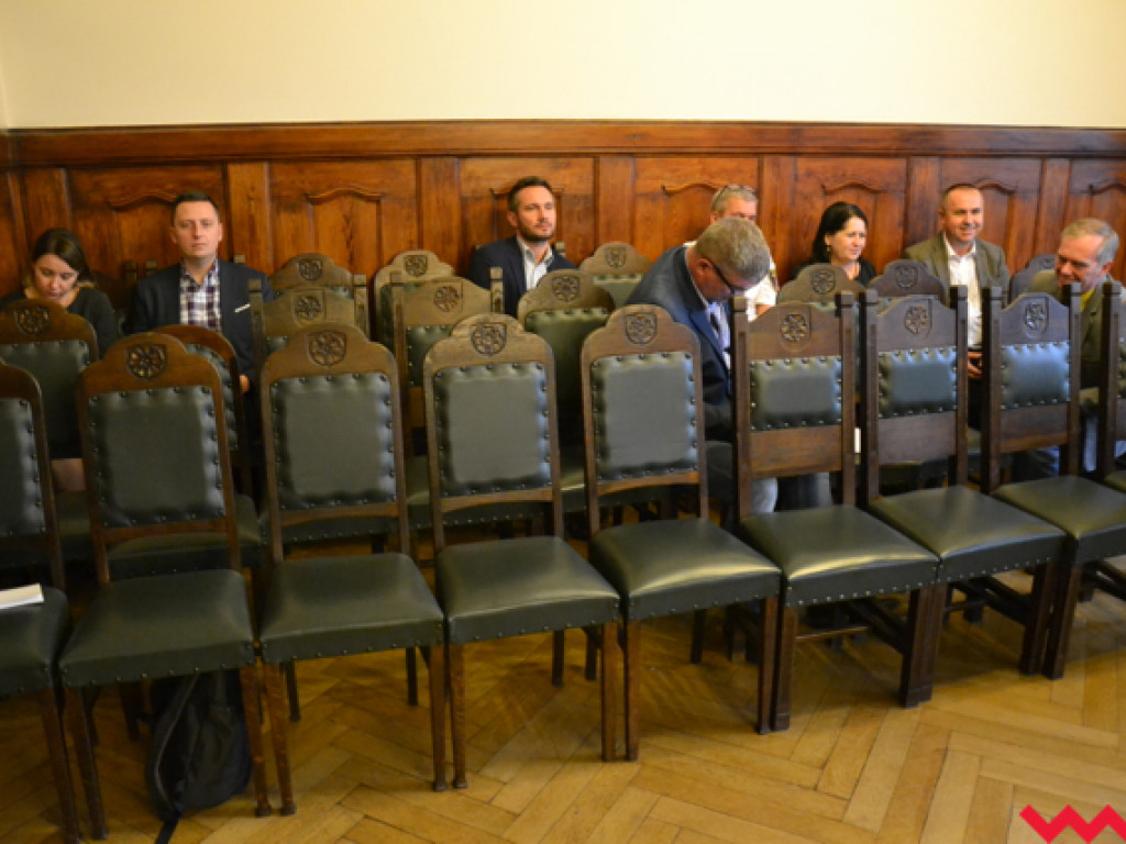 Rzutem na taśmę wrzesińska rada wprowadza obywatelską inicjatywę uchwałodawczą