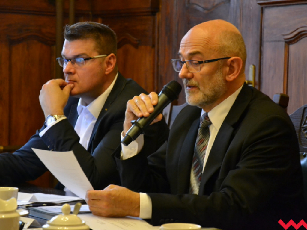 Rzutem na taśmę wrzesińska rada wprowadza obywatelską inicjatywę uchwałodawczą