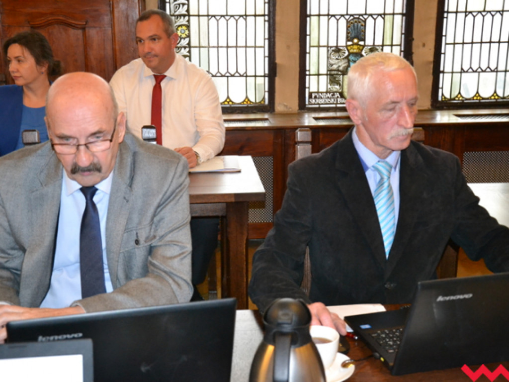 Rzutem na taśmę wrzesińska rada wprowadza obywatelską inicjatywę uchwałodawczą