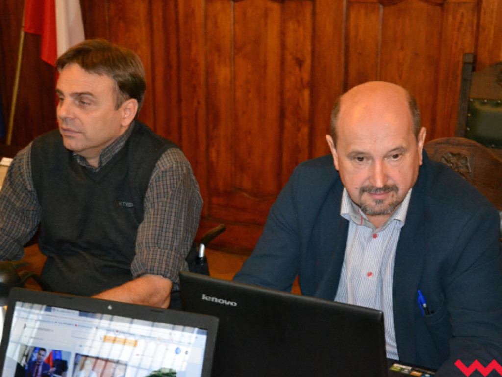 Rzutem na taśmę wrzesińska rada wprowadza obywatelską inicjatywę uchwałodawczą