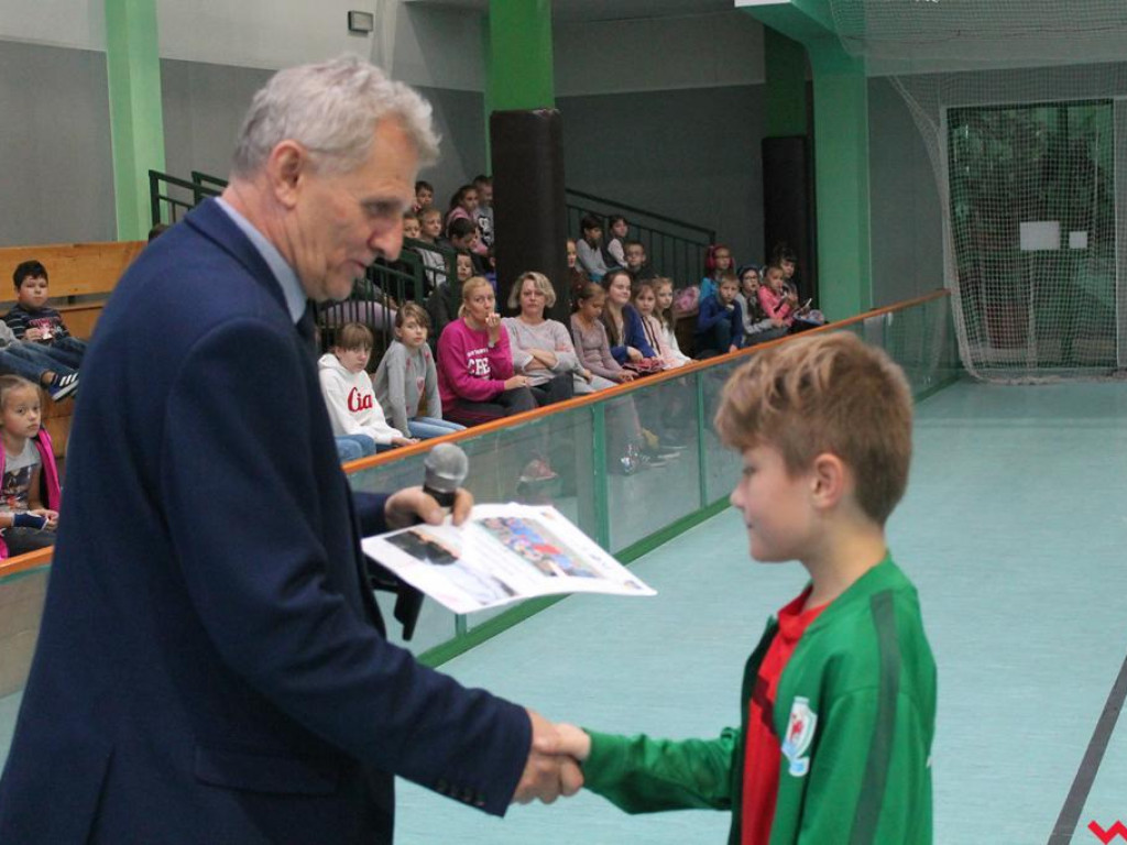 Gminny turniej halowej piłki nożnej szkół podstawowych
