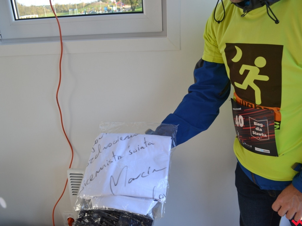 Biegli i licytowali dla kolegi. Charytatywna akcja Night Runners