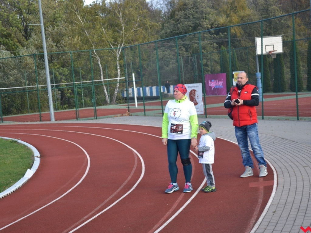 Biegli i licytowali dla kolegi. Charytatywna akcja Night Runners
