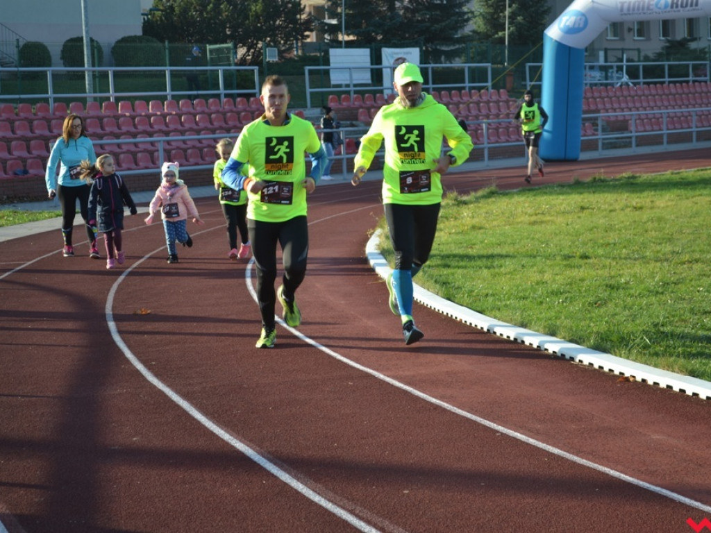 Biegli i licytowali dla kolegi. Charytatywna akcja Night Runners