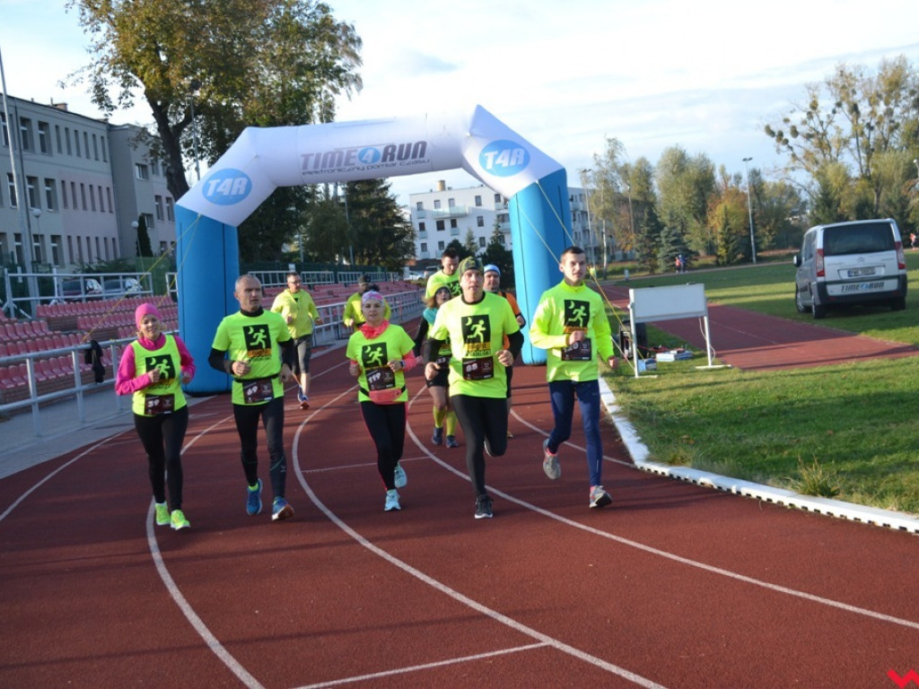 Biegli i licytowali dla kolegi. Charytatywna akcja Night Runners