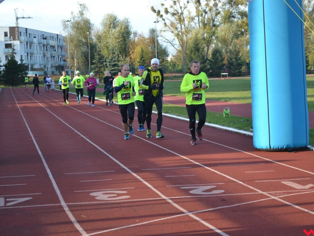Biegli i licytowali dla kolegi. Charytatywna akcja Night Runners