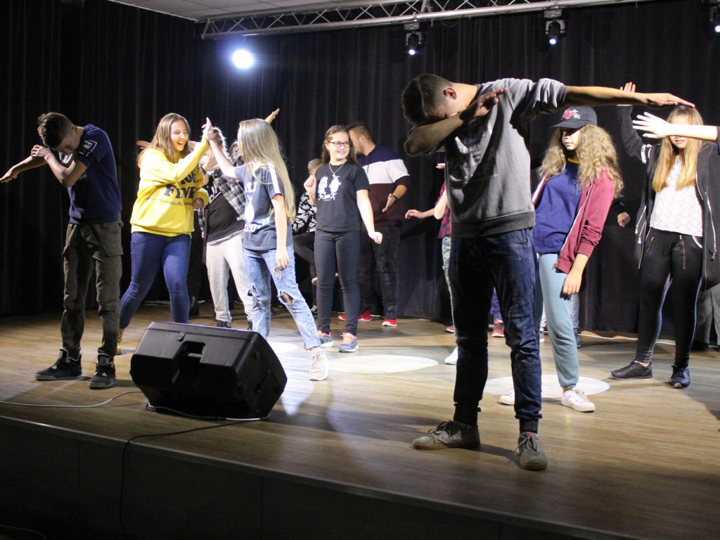 Hip-hopem weszli w kulturę. Uczniowie szkoły w Zasutowie podsumowali nietypowy projekt