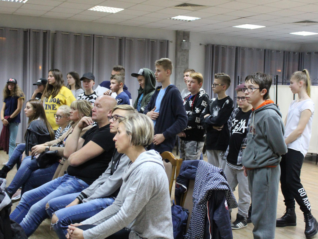 Hip-hopem weszli w kulturę. Uczniowie szkoły w Zasutowie podsumowali nietypowy projekt