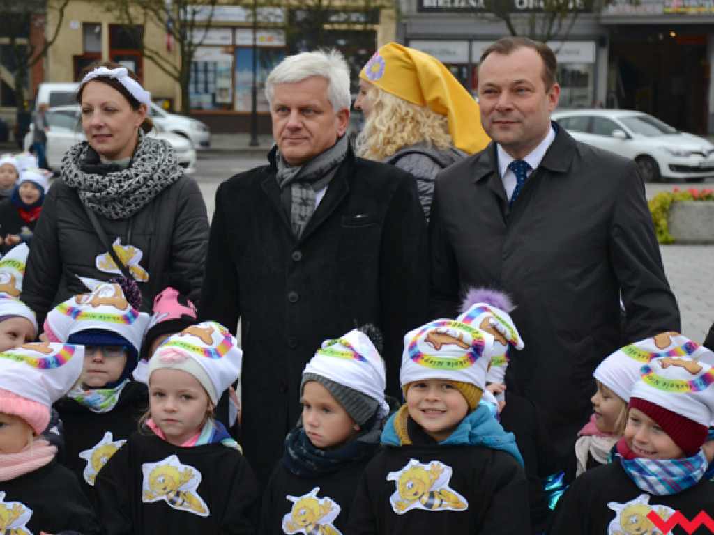 Tańce i śmiechy z poważną sprawą w tle. Dzieci i dorośli razem ratują pszczoły!