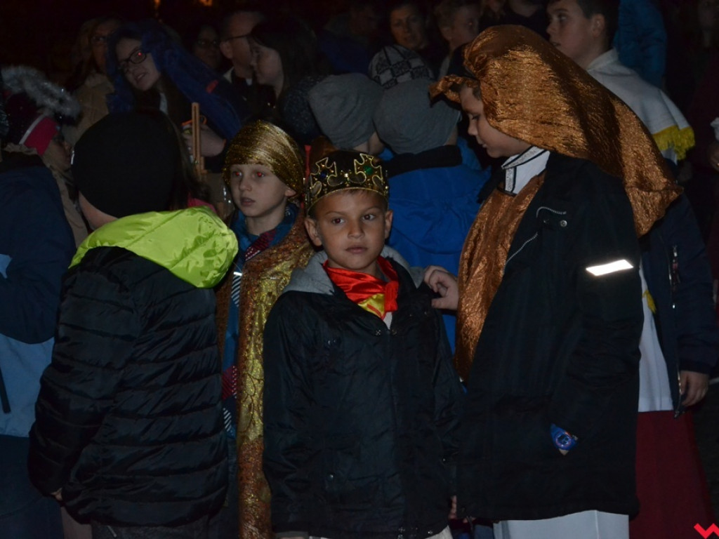 Noc Świętych z pochodem czyli alternatywa wobec Halloween