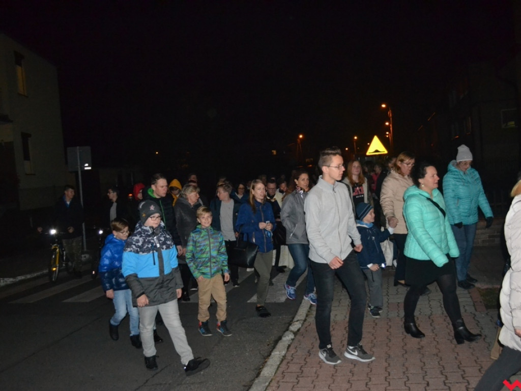 Noc Świętych z pochodem czyli alternatywa wobec Halloween