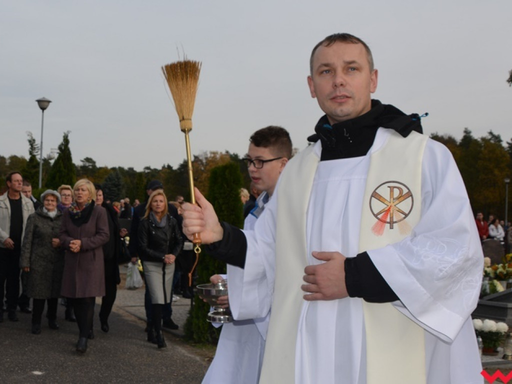 Dzień Wszystkich Świętych na wrzesińskich cmentarzach