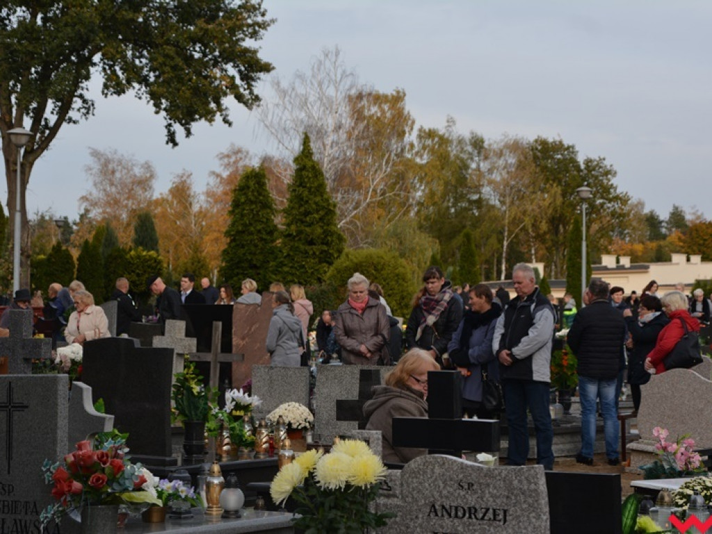 Dzień Wszystkich Świętych na wrzesińskich cmentarzach