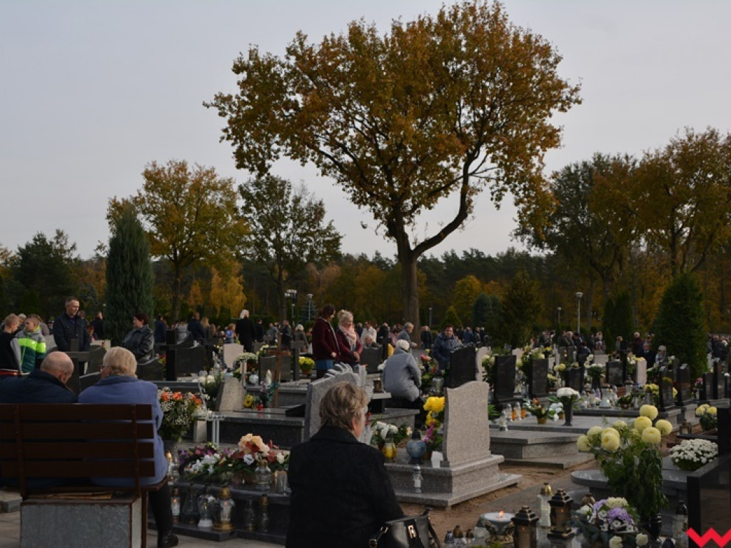 Dzień Wszystkich Świętych na wrzesińskich cmentarzach