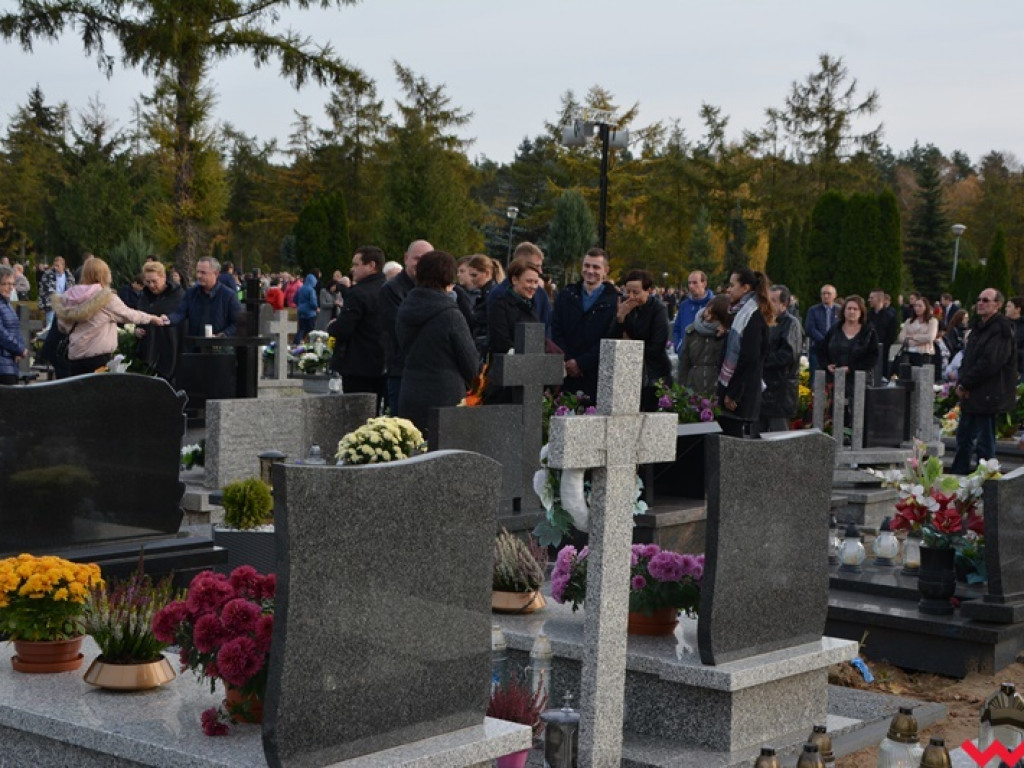 Dzień Wszystkich Świętych na wrzesińskich cmentarzach
