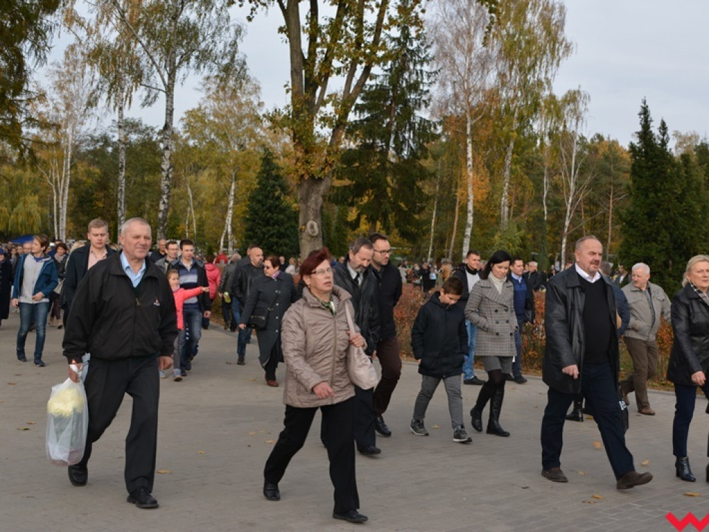 Dzień Wszystkich Świętych na wrzesińskich cmentarzach
