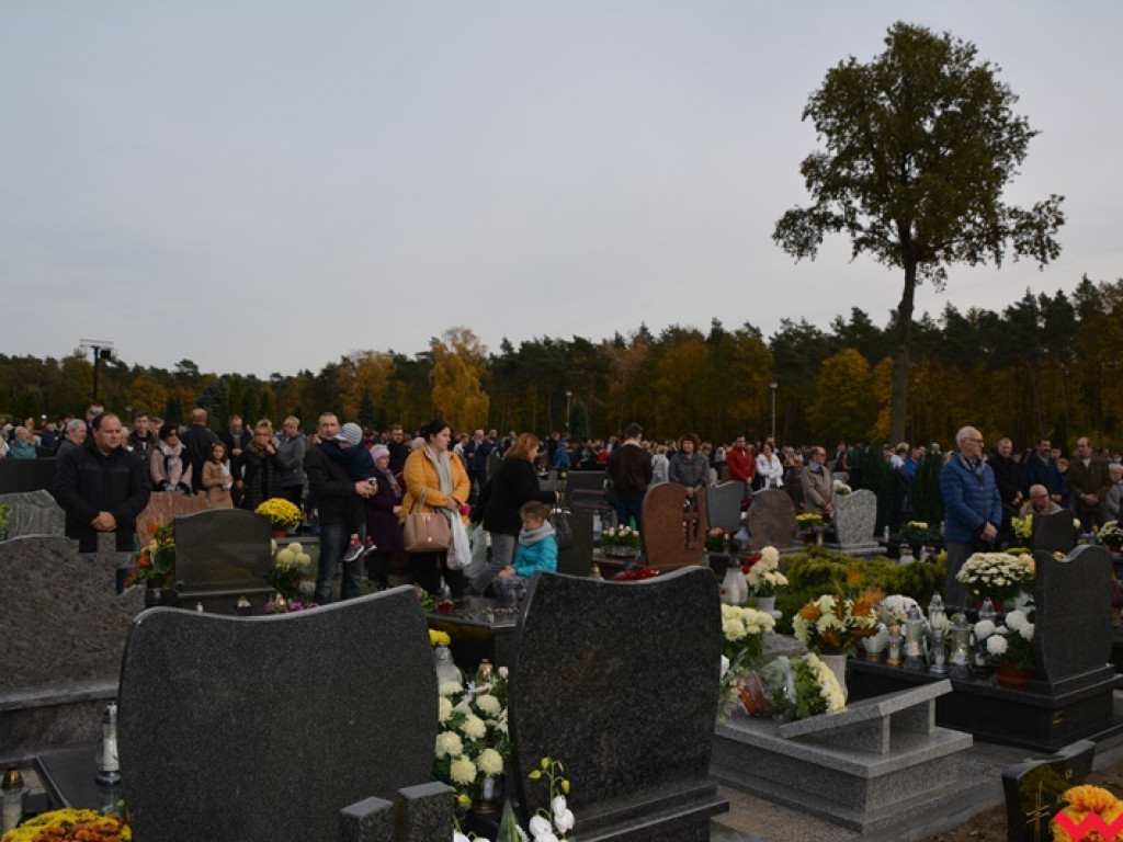 Dzień Wszystkich Świętych na wrzesińskich cmentarzach