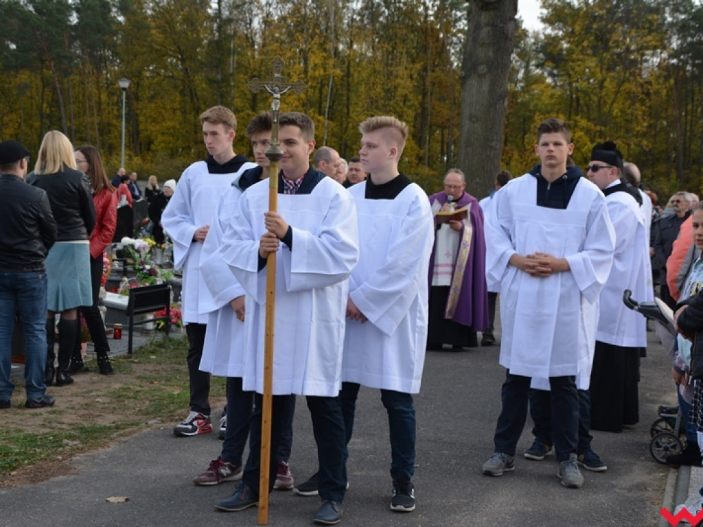 Dzień Wszystkich Świętych na wrzesińskich cmentarzach